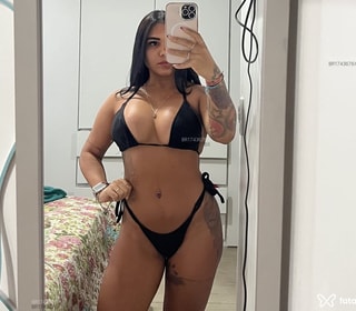 Acompanhante Natália Menezes