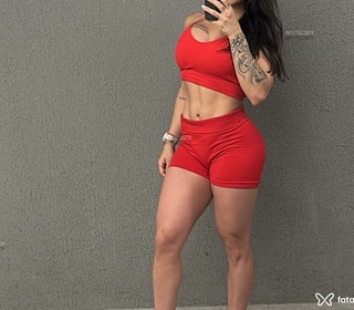 Acompanhante Babi Brito