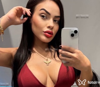 Acompanhante Júlia Falcão