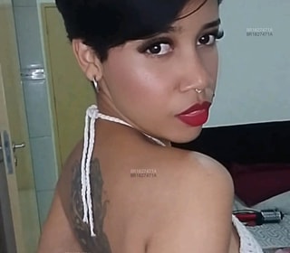 Acompanhante Helena