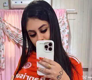 Acompanhante Bruna