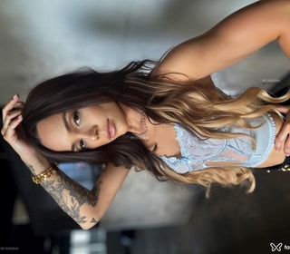 Acompanhante Mia
