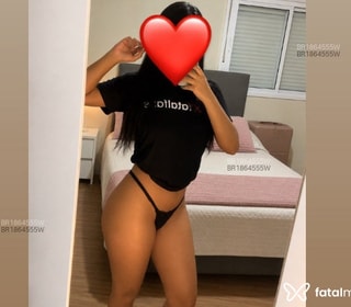 Acompanhante Júlia