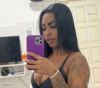 Acompanhante Morena