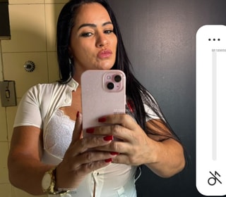 Acompanhante Paula