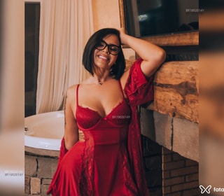 Acompanhante Vitória Souza