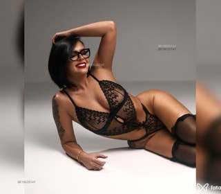 Acompanhante Vitória Souza