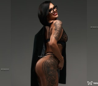 Acompanhante Vitória Souza