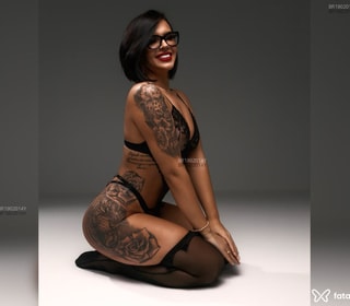 Acompanhante Vitória Souza