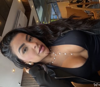 Acompanhante Anne