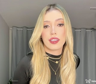 Acompanhante Julianne