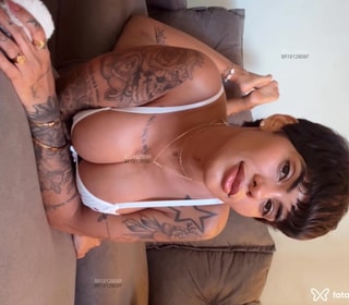 Acompanhante Lyvia Dourado