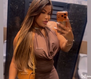 Acompanhante Layla Oliveira