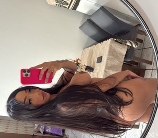Acompanhante Nicolly Ferraz