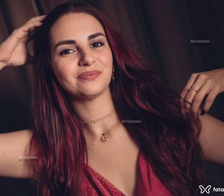 Acompanhante Maya García
