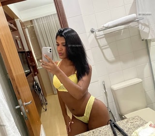 Acompanhante Ayla Dias
