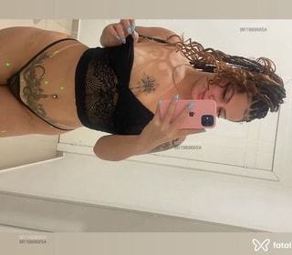 Acompanhante Paola