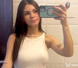 Acompanhante Beatriz Maia