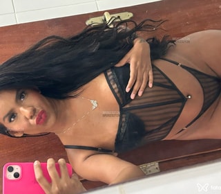 Acompanhante Isabela