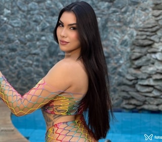 Acompanhante Júlia Hayashi