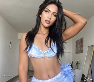 Acompanhante Isis Maya