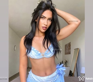 Acompanhante Isis Maya