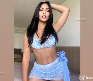 Acompanhante Isis Maya