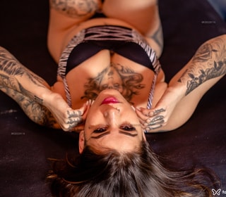 Acompanhante Karine
