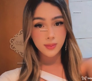 Acompanhante Yasmine Mello