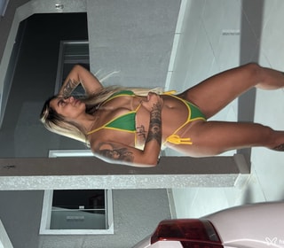 Acompanhante Lara