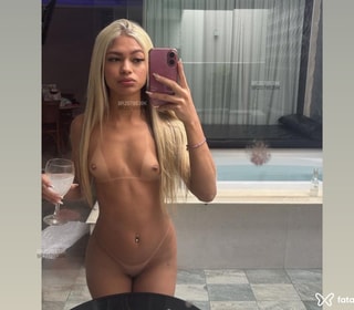 Acompanhante Júlia