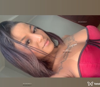Acompanhante Mikaela
