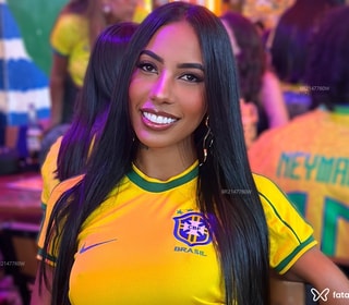 Acompanhante Lavínia