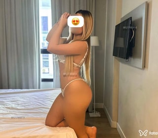 Acompanhante Letícia Tavares