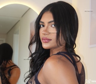 Acompanhante Fernanda Tavares