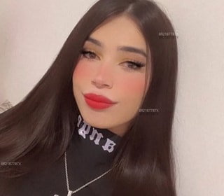 Acompanhante Mirela