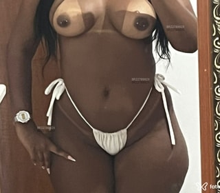 Acompanhante Larissa