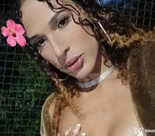 Acompanhante Jully