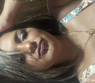Acompanhante Paola