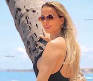 Acompanhante Julia Martins