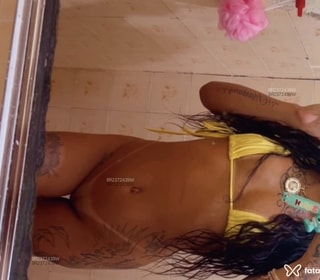 Acompanhante Morena