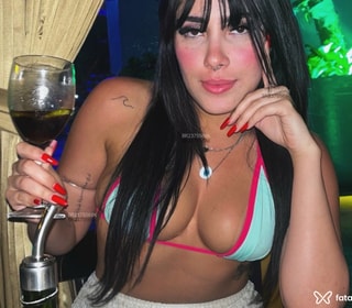 Acompanhante Maya Lins