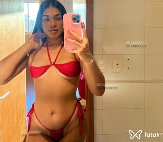 Acompanhante Mia Gonçalves
