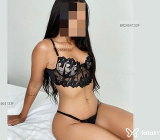 Acompanhante Isis Campos