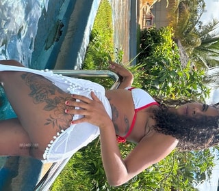 Acompanhante Morena