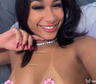 Acompanhante Julia Alves