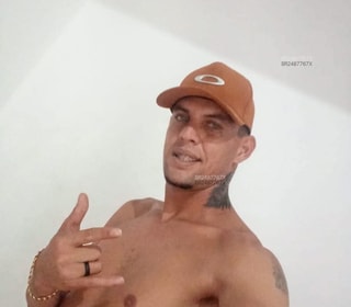 Acompanhante Matheus Olhosverde