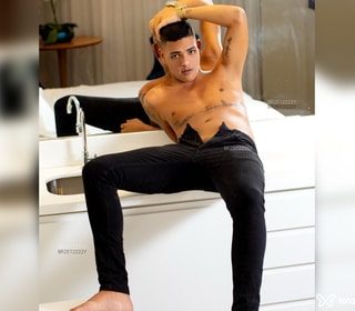 Acompanhante Gabriel Barros