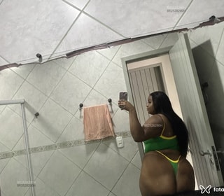 Acompanhante Mariana