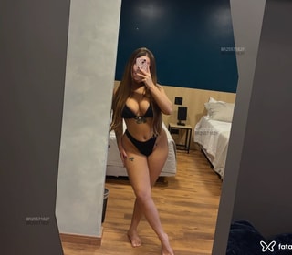 Acompanhante Mia Valentin